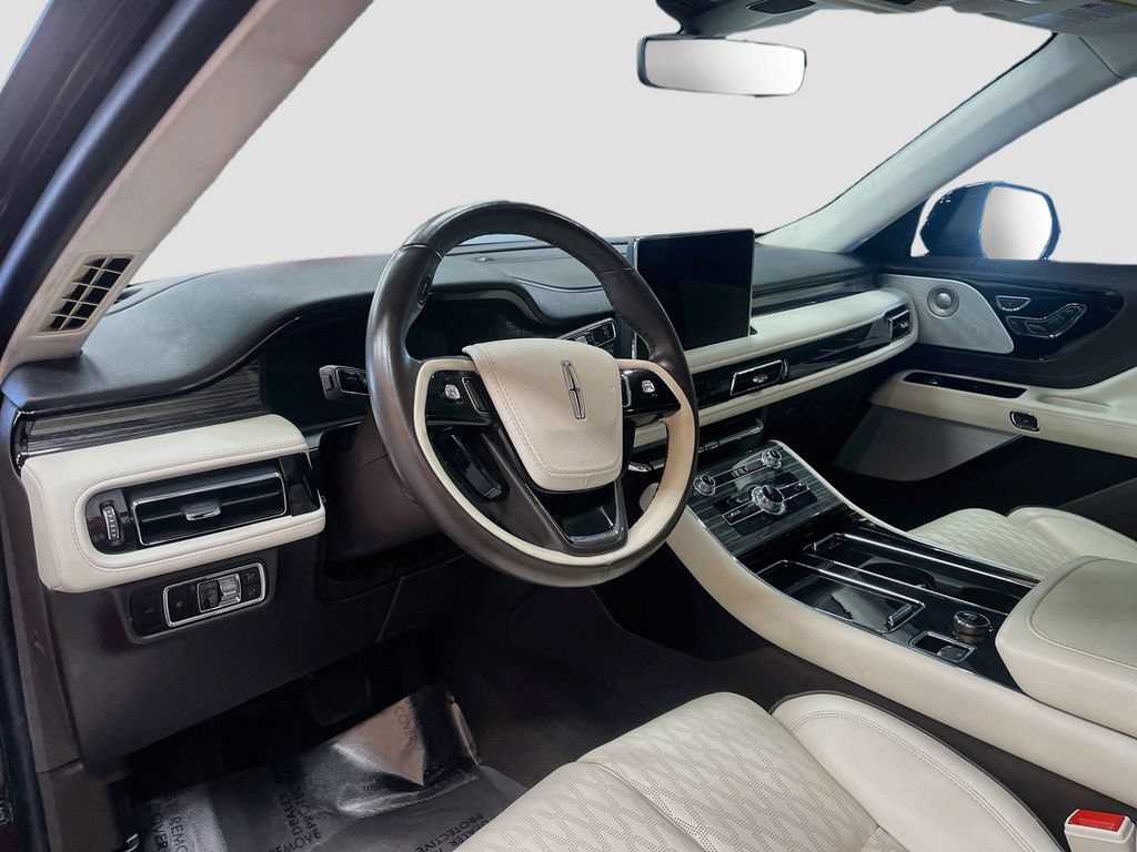 Used 2023 Lincoln Aviator Black Label AWD/4WD image 9