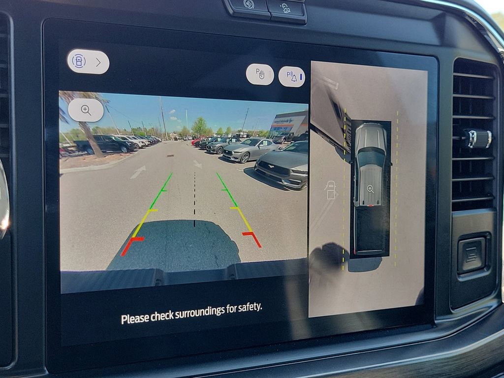 Used 2025 Ford F250 Lariat w/ Black Appearance Package image 25