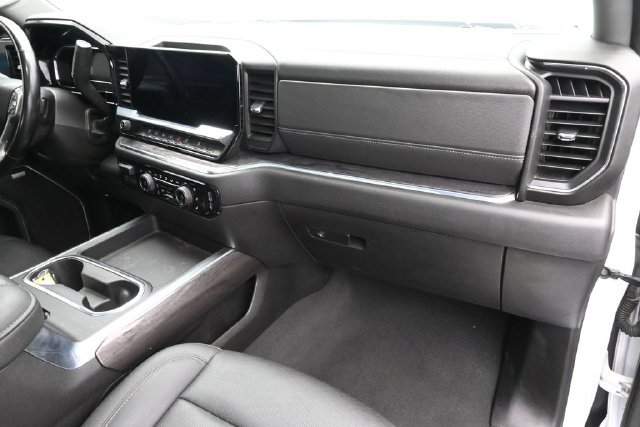 Used 2024 Chevrolet Silverado 2500 LTZ w/ LTZ Convenience Package AWD/4WD image 38