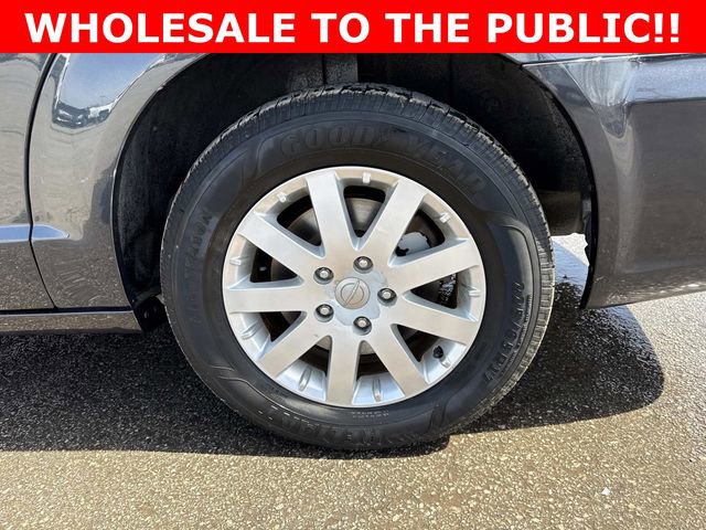 Used 2014 Chrysler Town & Country Touring image 31