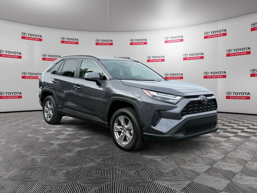 Used 2025 Toyota RAV4 LE AWD/4WD image 3