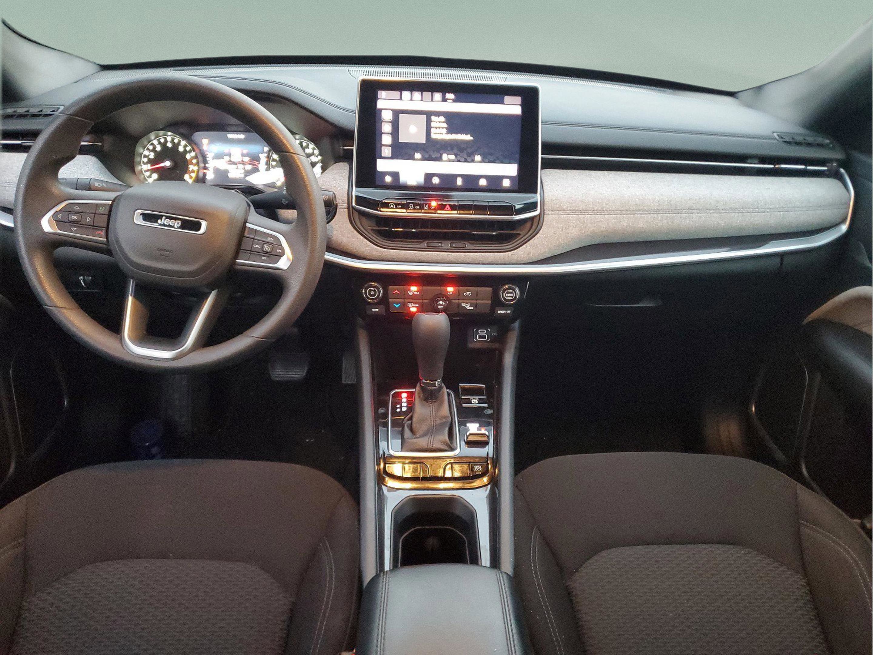 Certified 2024 Jeep Compass Sport image 8