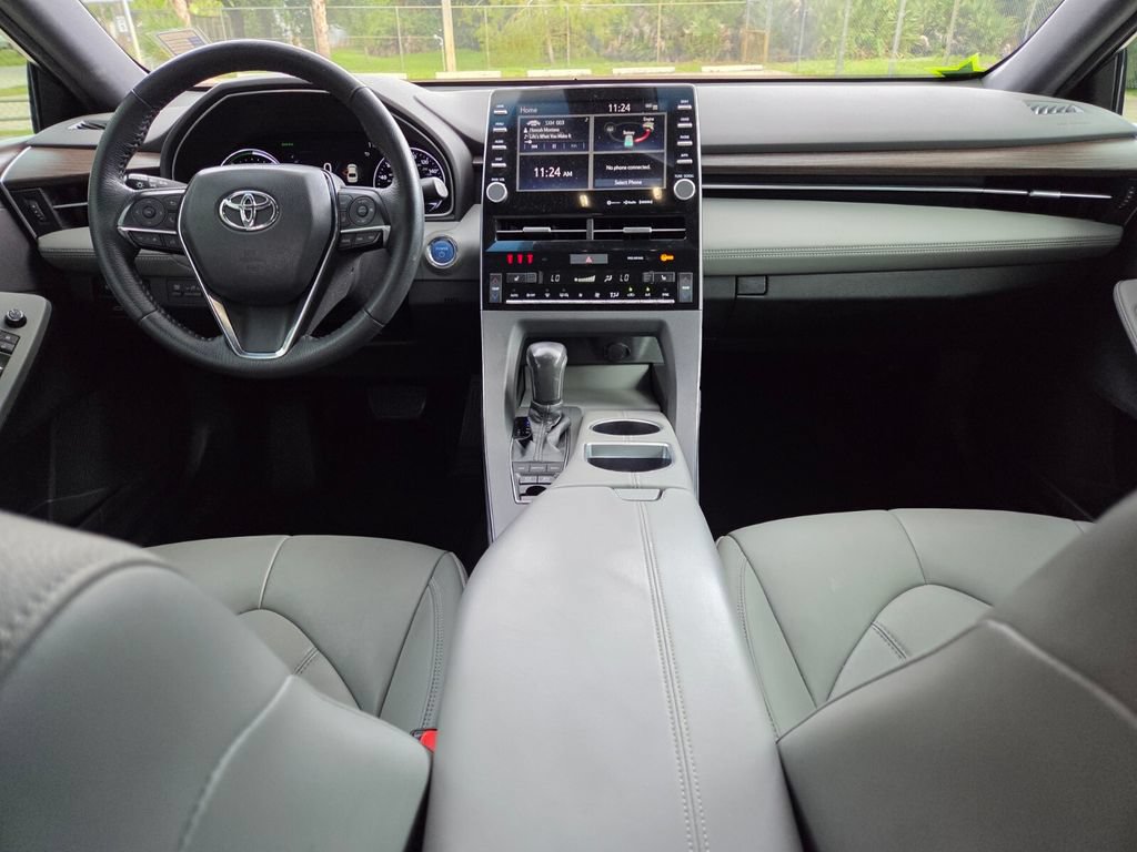 Certified 2021 Toyota Avalon XLE FWD image 5