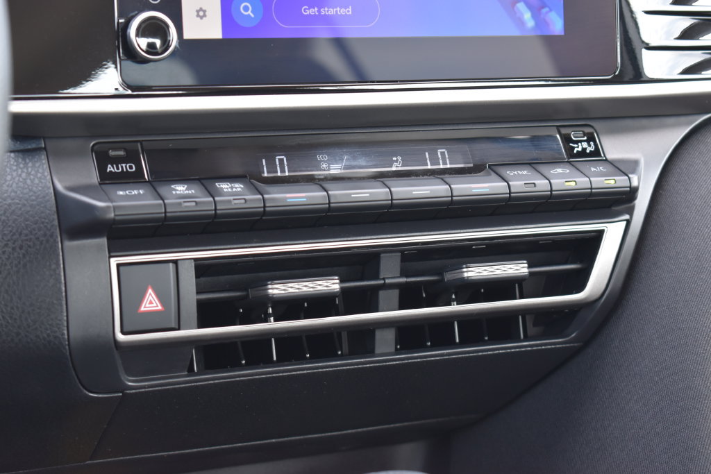 Used 2025 Toyota Camry LE FWD image 21