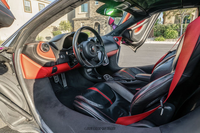 Used 2018 McLaren 570S Spider RWD image 38