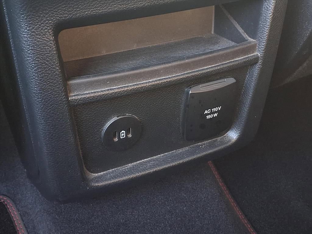 Used 2024 Ford Edge ST-Line w/ Class II Trailer Tow Package image 21