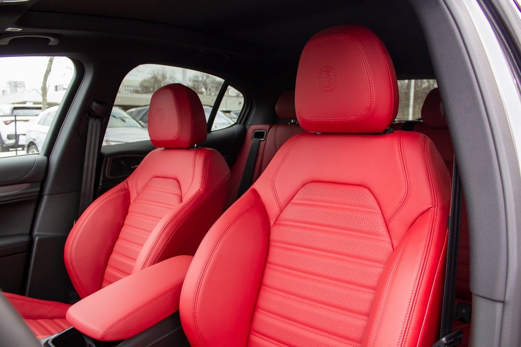 New 2025 Alfa Romeo Stelvio Sprint image 12