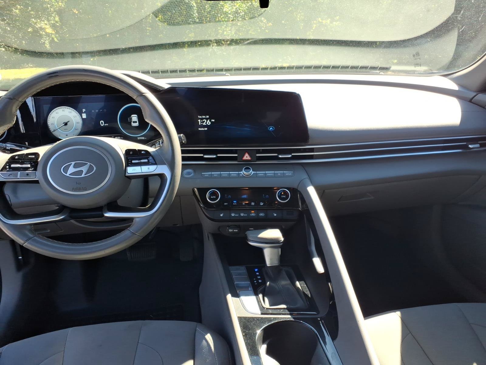 Used 2025 Hyundai Elantra SEL FWD image 10