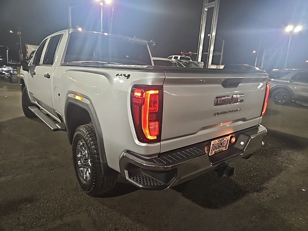 Used 2020 GMC Sierra 2500 4x4 Crew Cab image 2