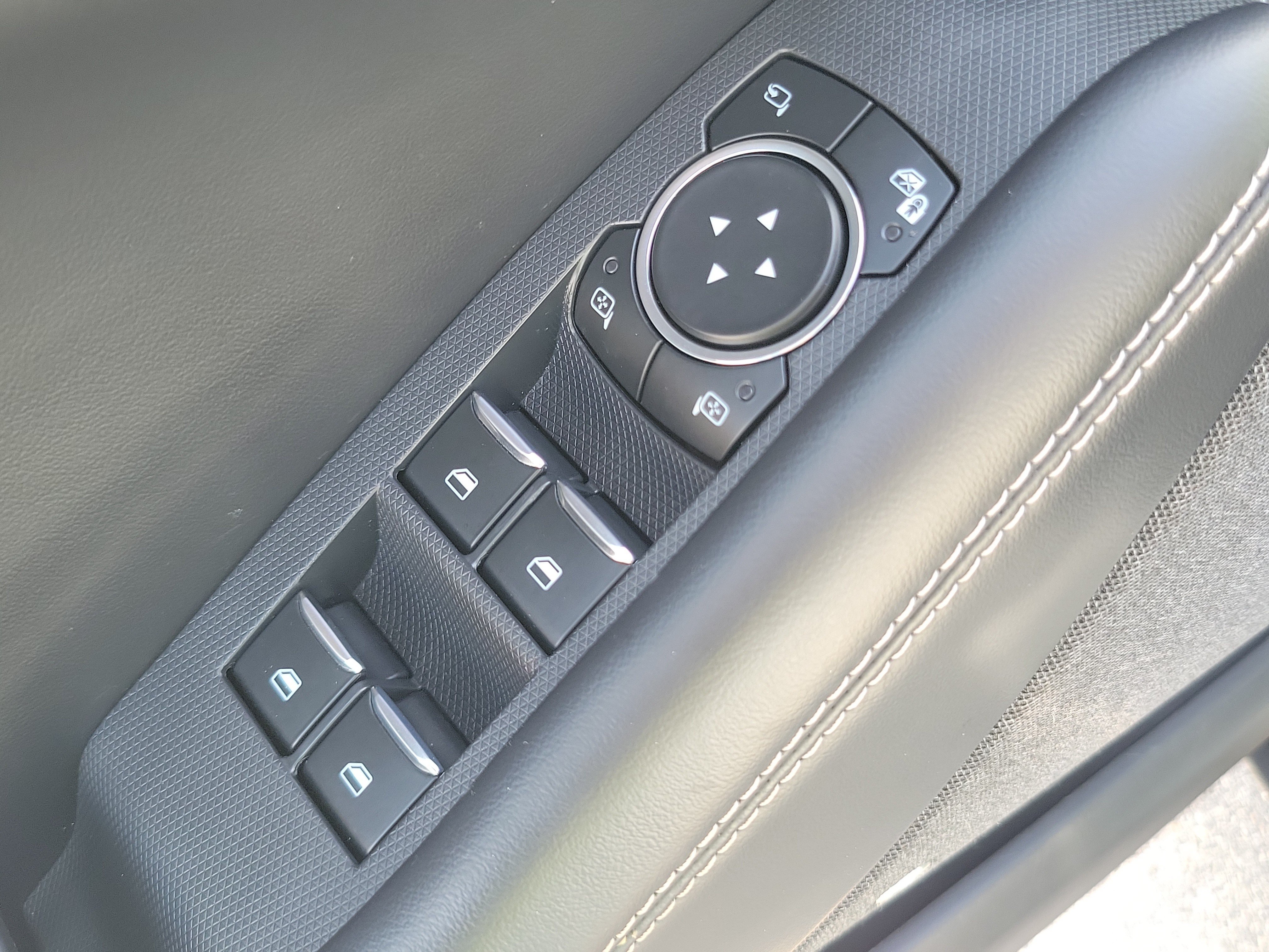 Used 2024 Ford Mustang Mach-E Premium RWD image 24