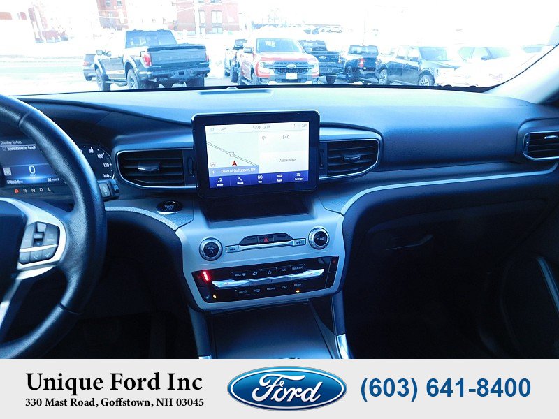 Used 2022 Ford Explorer XLT w/ Equipment Group 202A AWD/4WD image 18