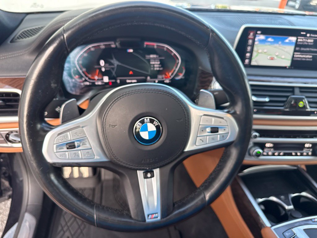 Used 2022 BMW 750i xDrive w/ M Sport Package AWD/4WD image 32
