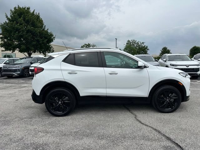 Used 2024 Buick Encore GX Sport Touring AWD/4WD image 8