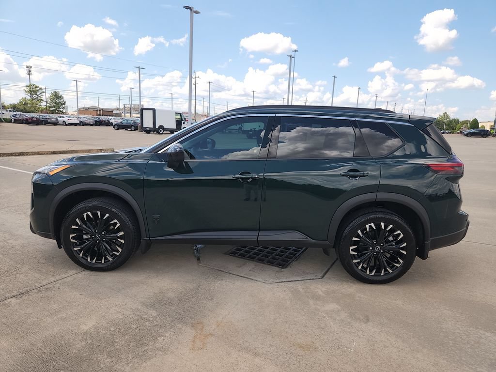 Certified 2026 Nissan Rogue Dark Armor FWD image 8