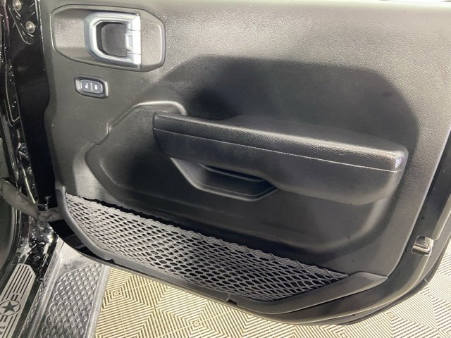 Used 2023 Jeep Gladiator Sport image 9