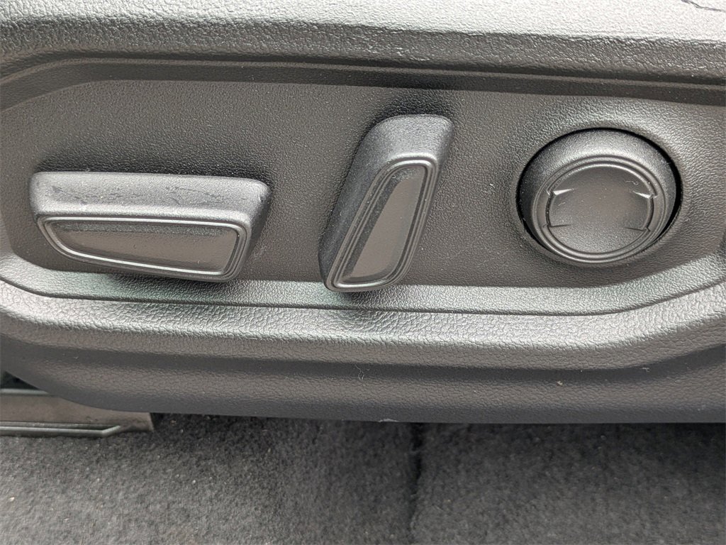 Used 2024 Toyota Tundra Limited image 19