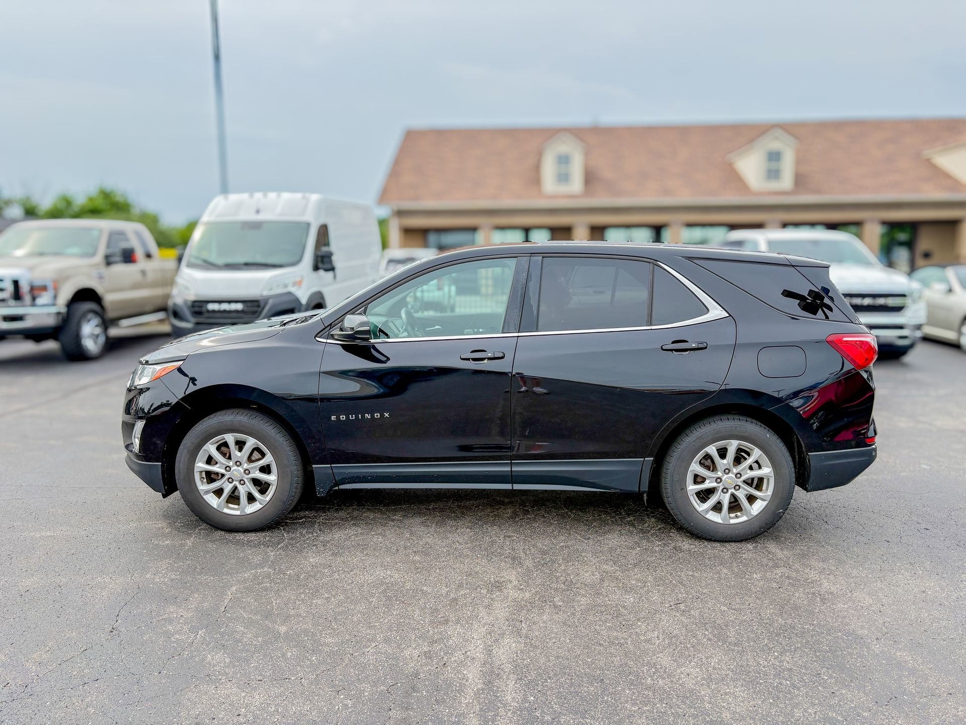 Used 2018 Chevrolet Equinox LT FWD image 5
