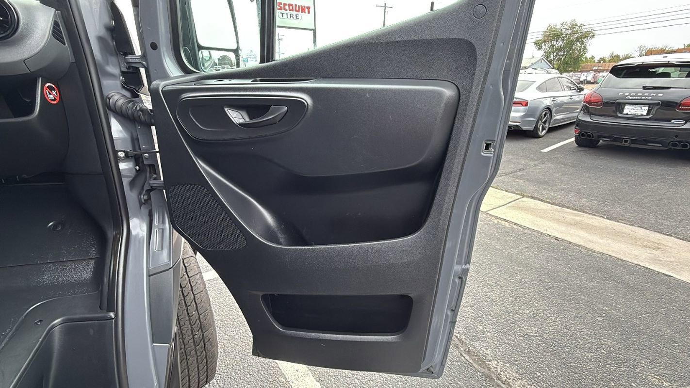 Used 2020 Mercedes-Benz Sprinter 1500 image 16