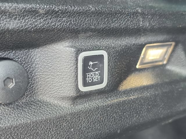 Used 2021 Jeep Grand Cherokee L Laredo RWD image 13