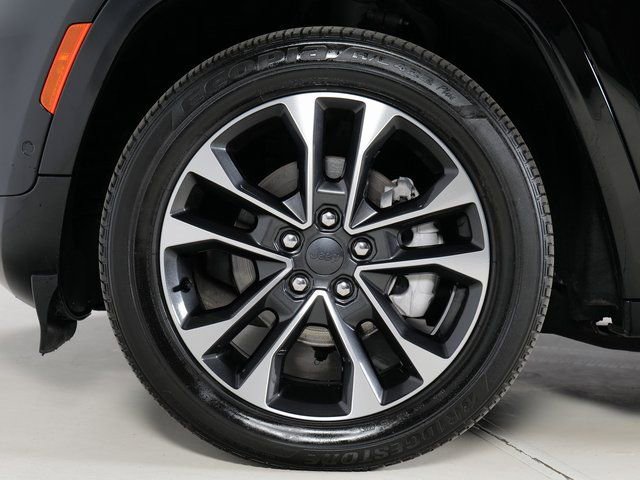 Used 2023 Jeep Grand Cherokee Overland image 33