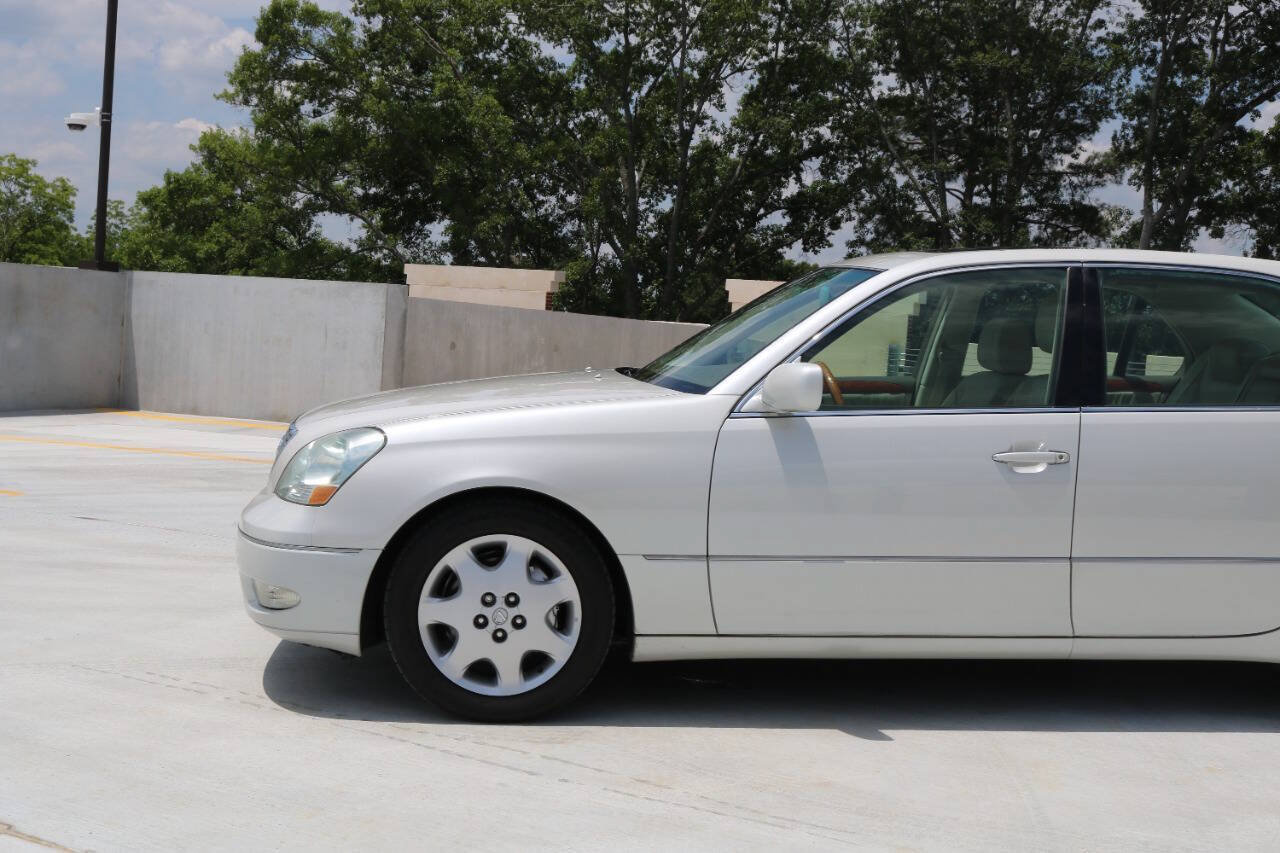 Used 2001 Lexus LS 430 RWD image 21