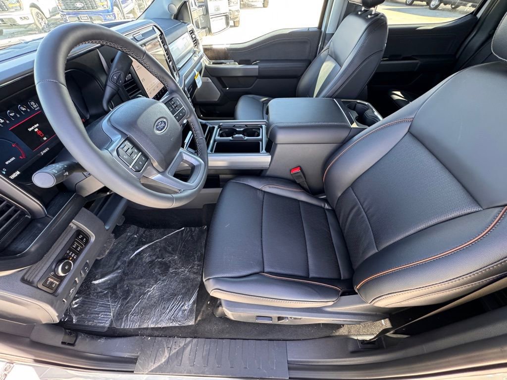New 2026 Ford F250 Lariat w/ Black Appearance Package image 17