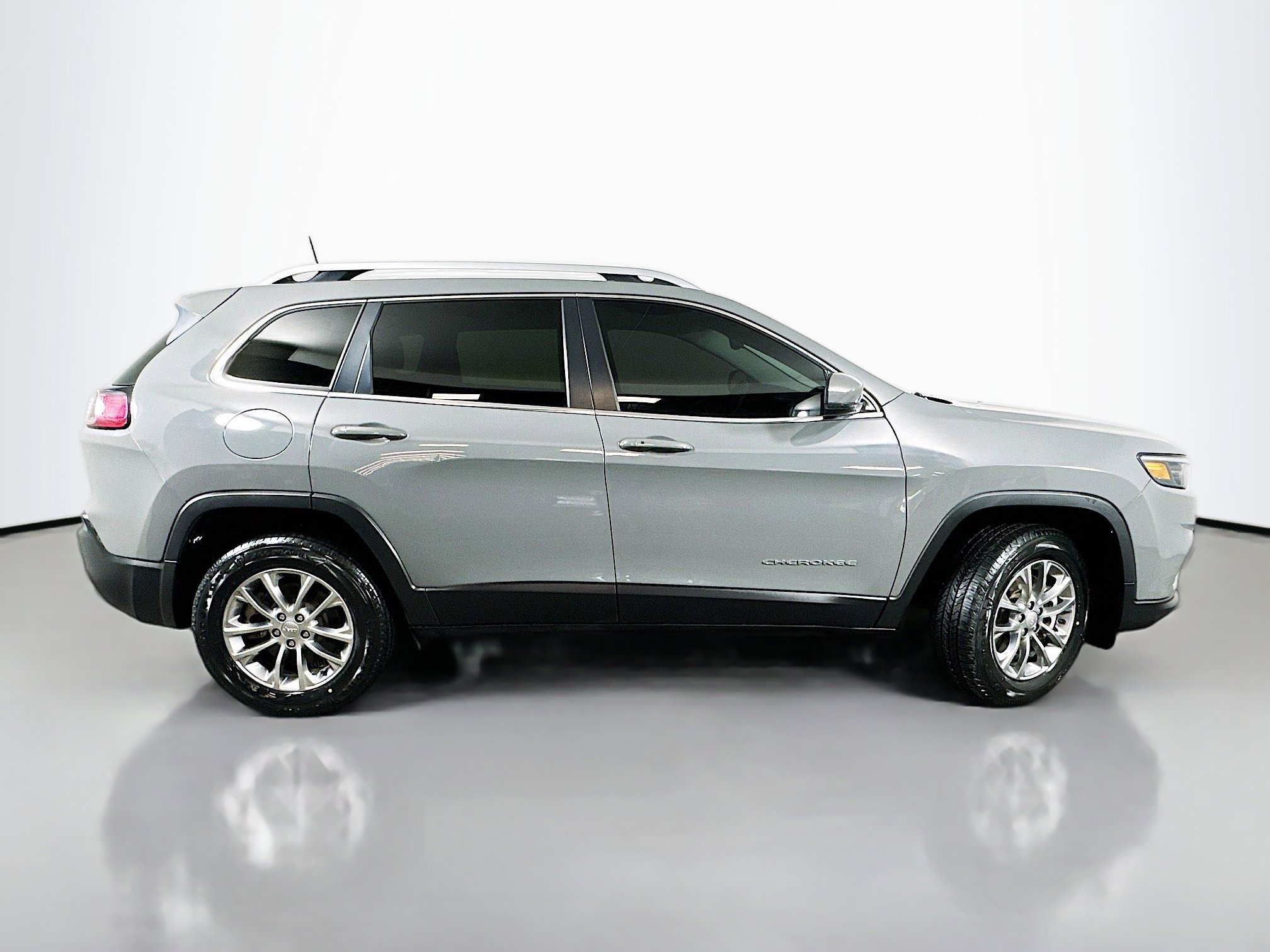 Used 2021 Jeep Cherokee Latitude Lux AWD/4WD image 8