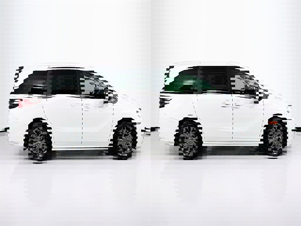 New 2025 Honda Odyssey Touring image 18