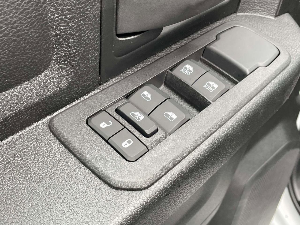 New 2026 RAM 2500 Tradesman w/ Chrome Appearance Group image 28