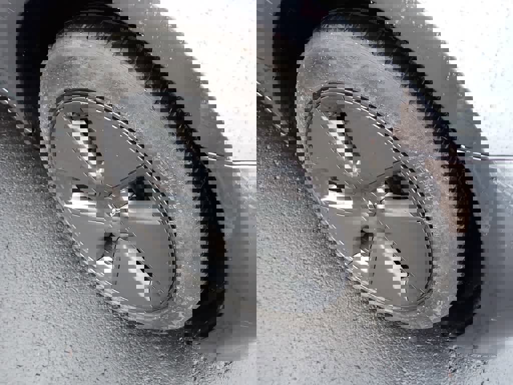 Used 2023 Tesla Model 3 Long Range image 10