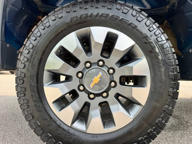 Used 2022 Chevrolet Silverado 2500 Custom w/ Custom Convenience Package AWD/4WD image 32