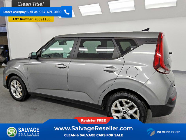 Used 2022 Kia Soul LX w/ Technology Package image 3