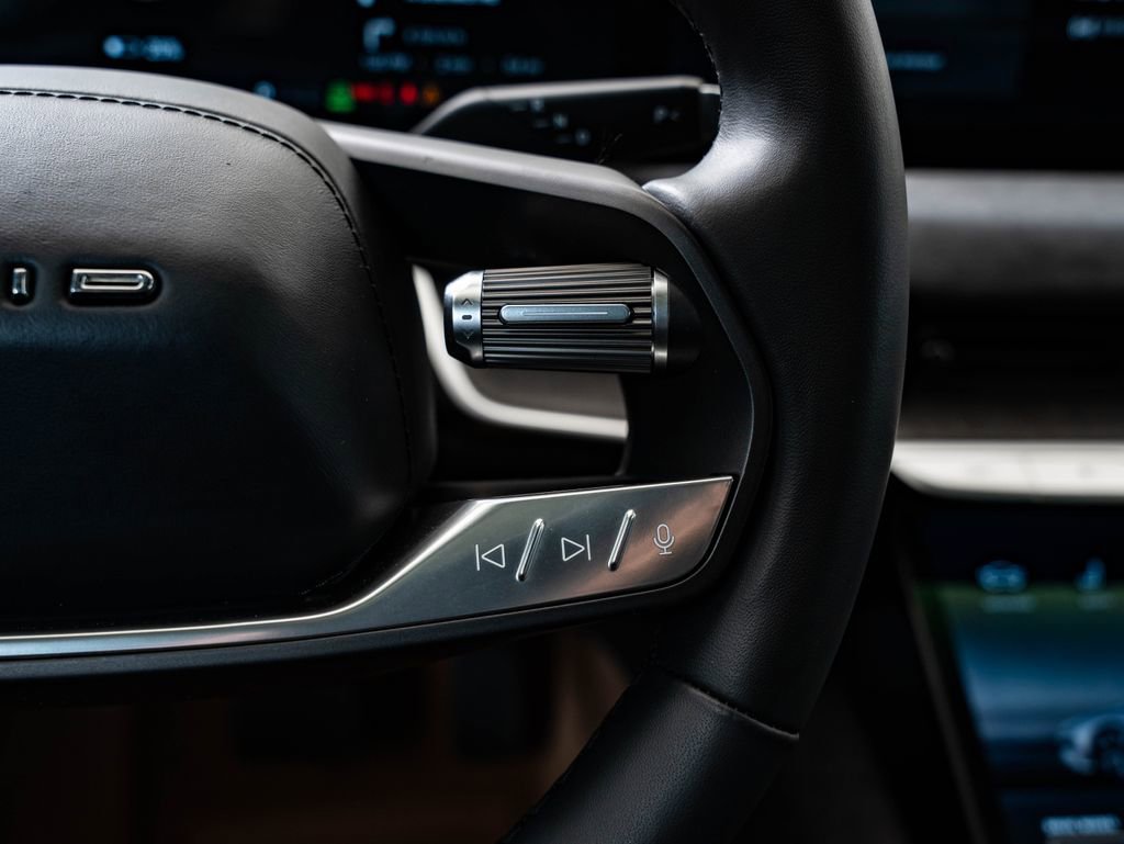 Used 2024 Lucid Air Grand Touring image 28