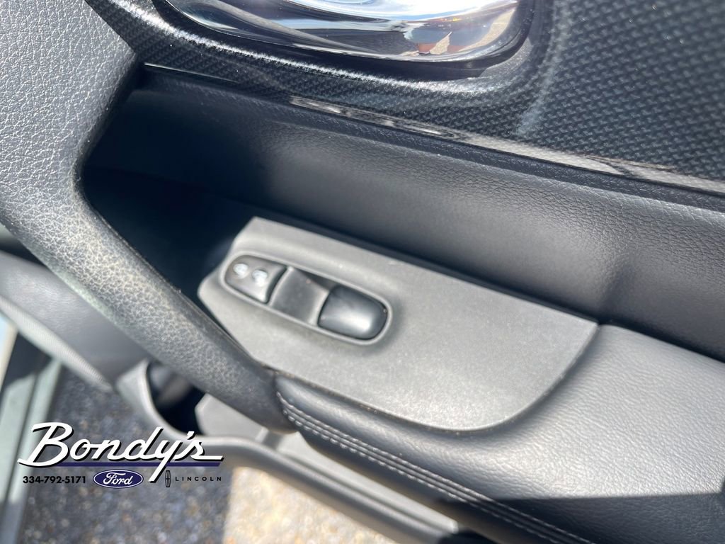 Used 2016 Nissan Rogue SL FWD image 20