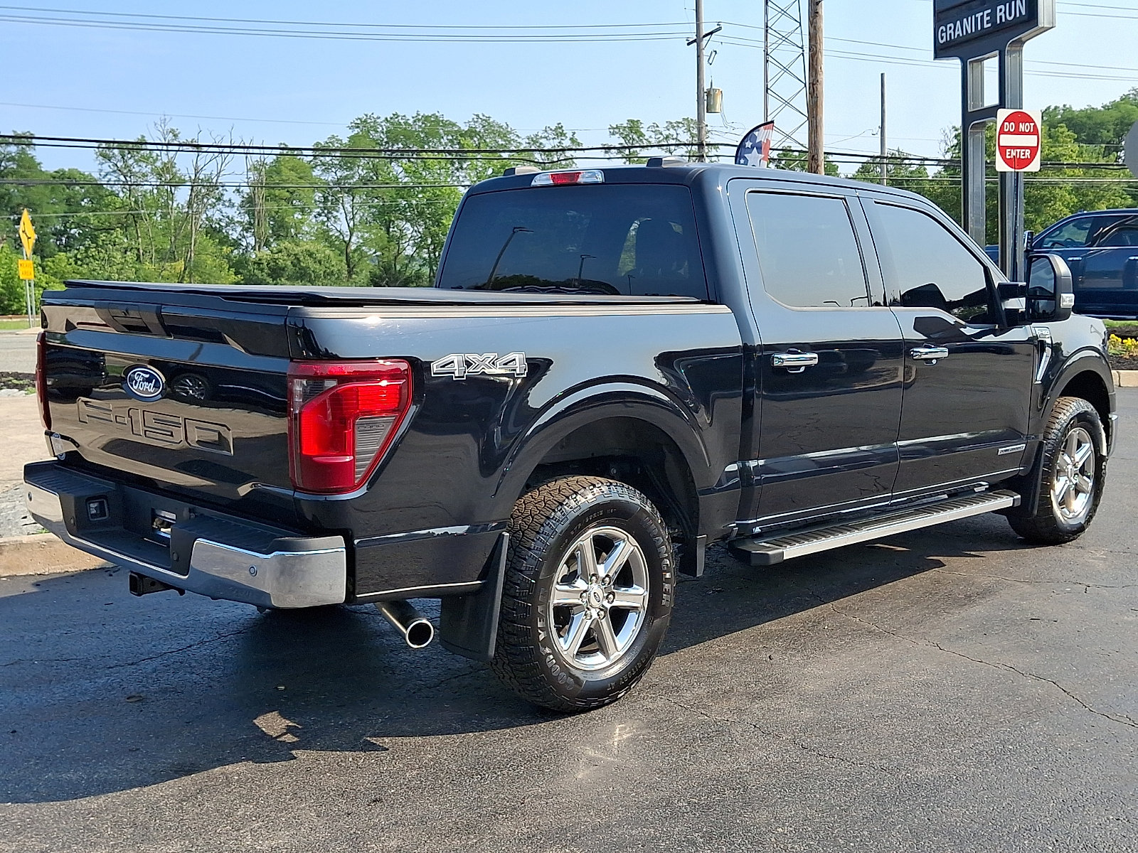 Used 2025 Ford F150 XLT w/ Equipment Group 301A Standard AWD/4WD image 6