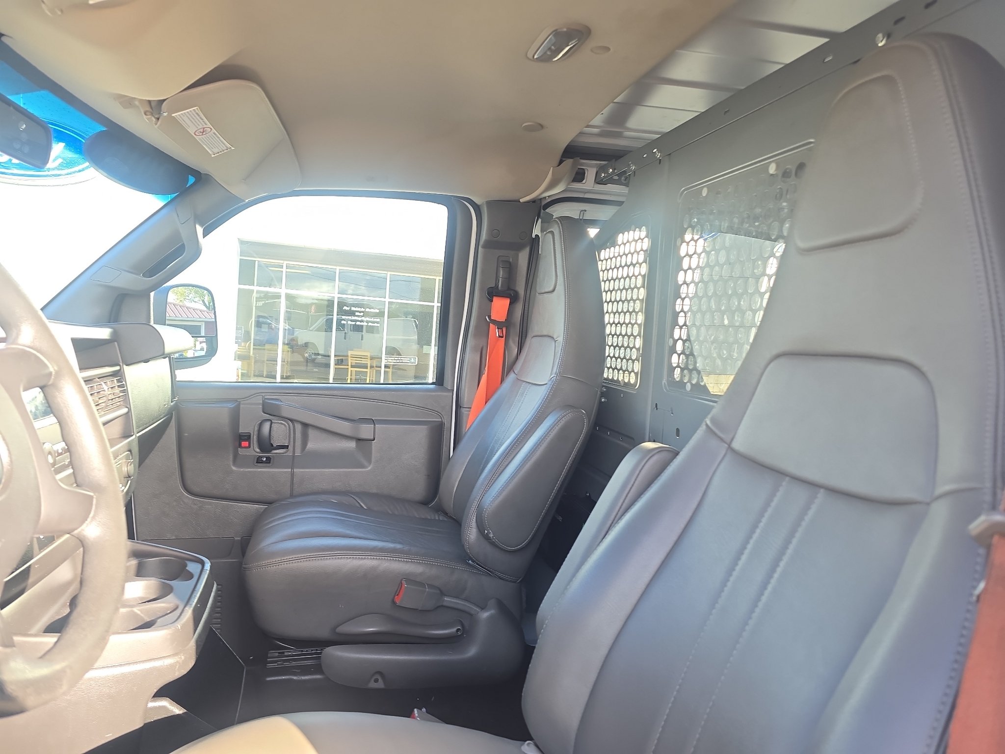 Used 2016 Chevrolet Express 2500 RWD image 16