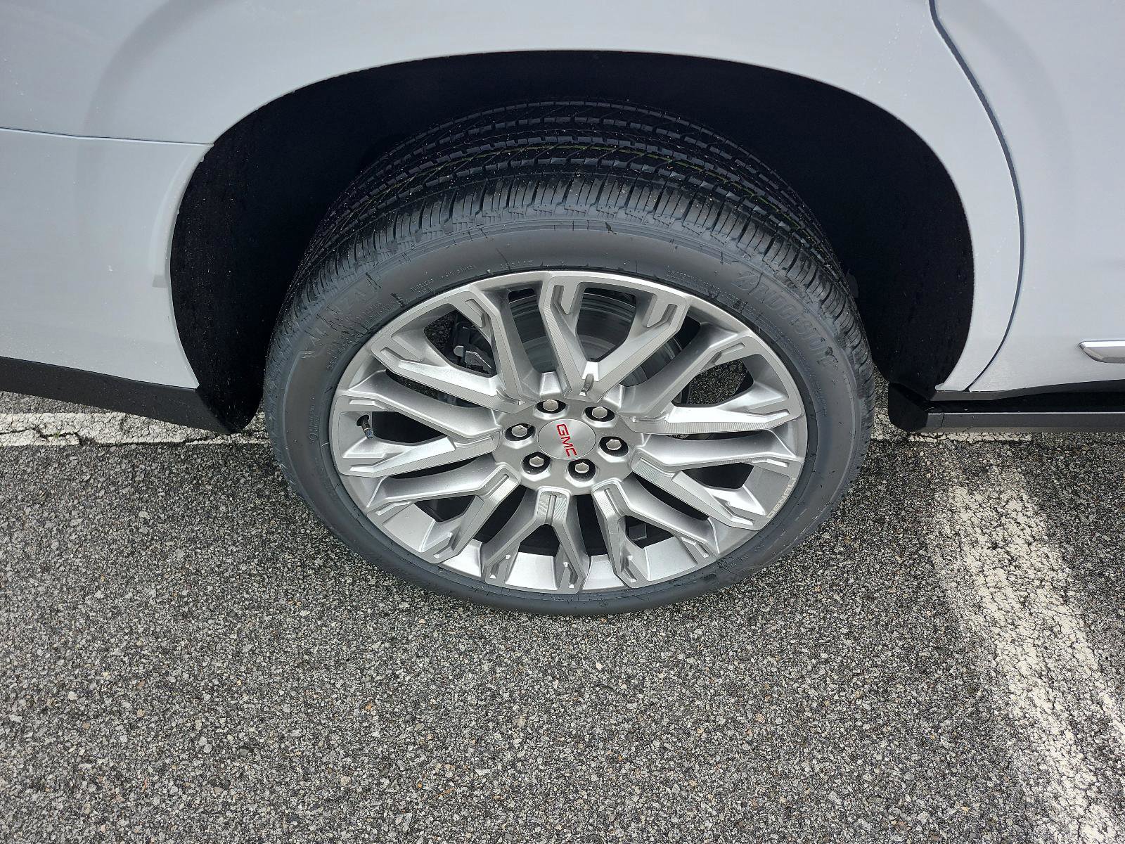 New 2026 GMC Yukon Denali image 5