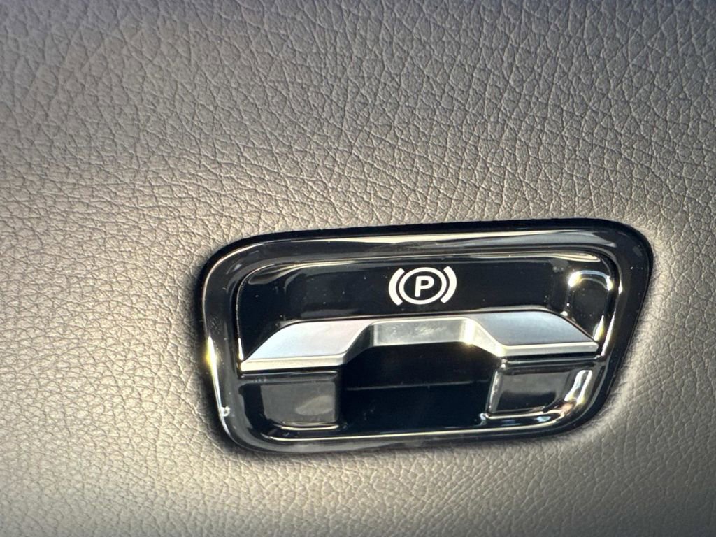 New 2025 Mercedes-Benz S 580 4MATIC Sedan image 29