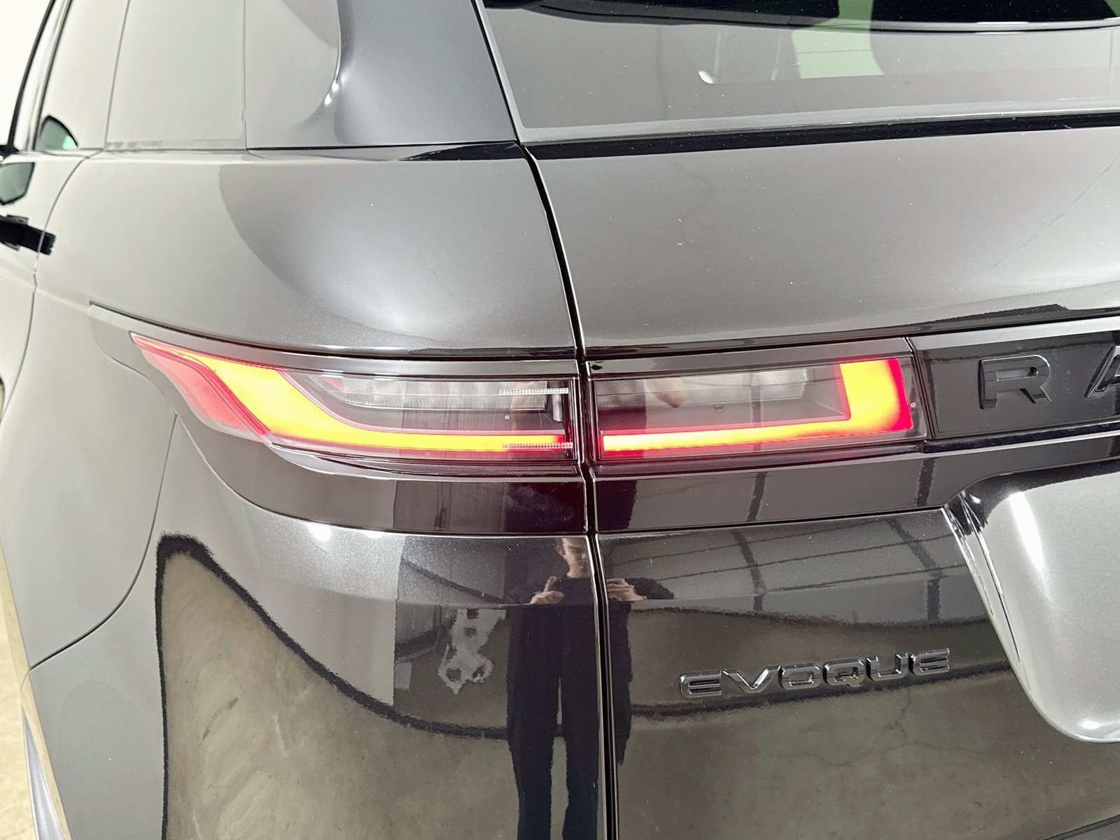 New 2026 Land Rover Range Rover Evoque S AWD/4WD image 12