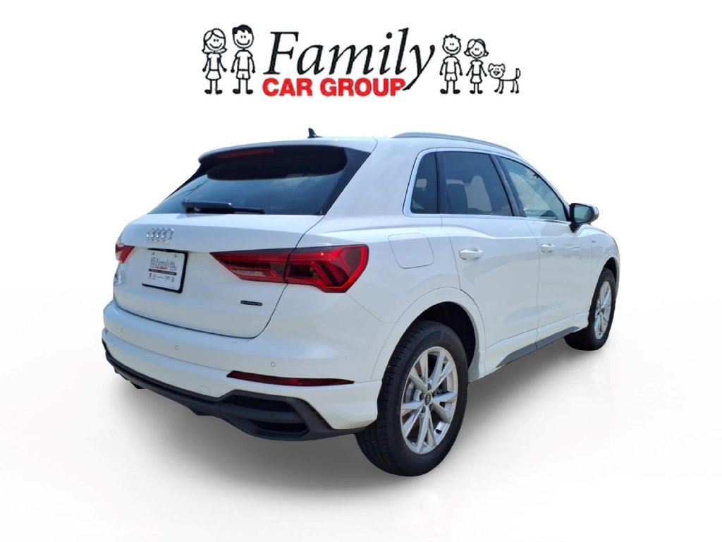 Used 2025 Audi Q3 2.0T Premium w/ Convenience Package AWD/4WD image 4