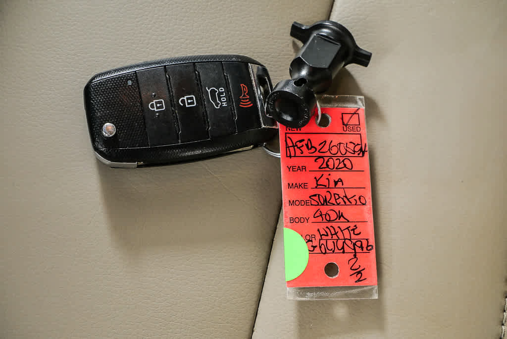 Used 2020 Kia Sorento LX image 38