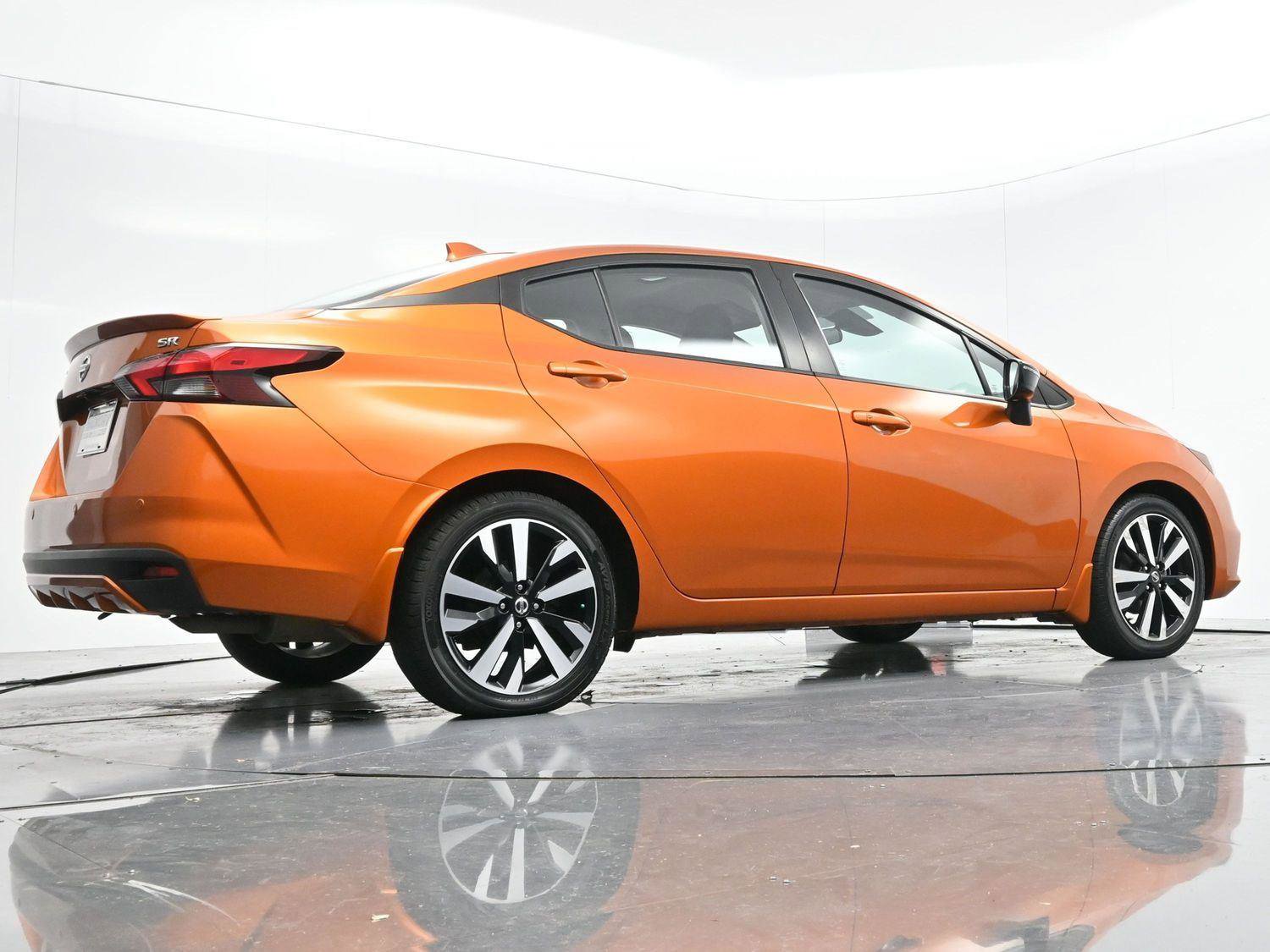 Used 2021 Nissan Versa SR w/ Convenience Package image 43