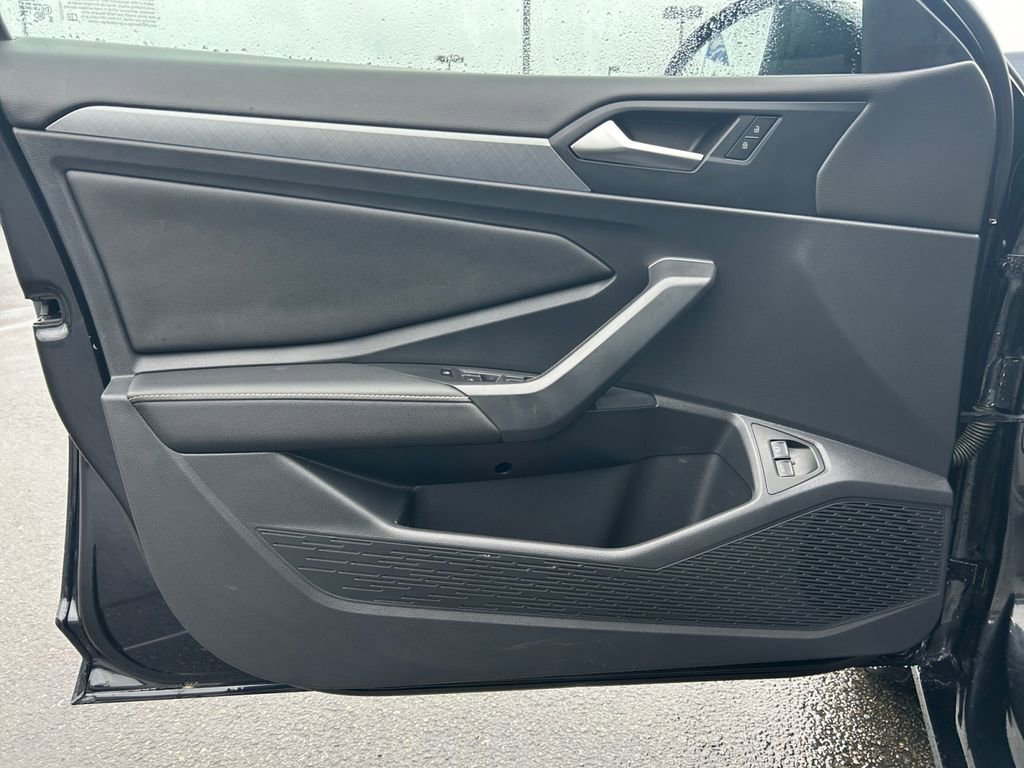 Used 2022 Volkswagen Jetta SE FWD image 20