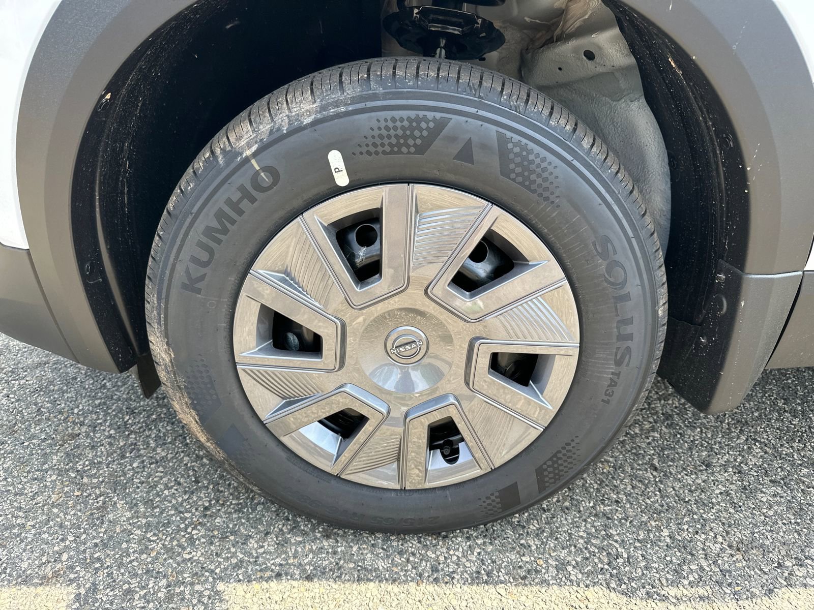 New 2026 Nissan Kicks S image 9