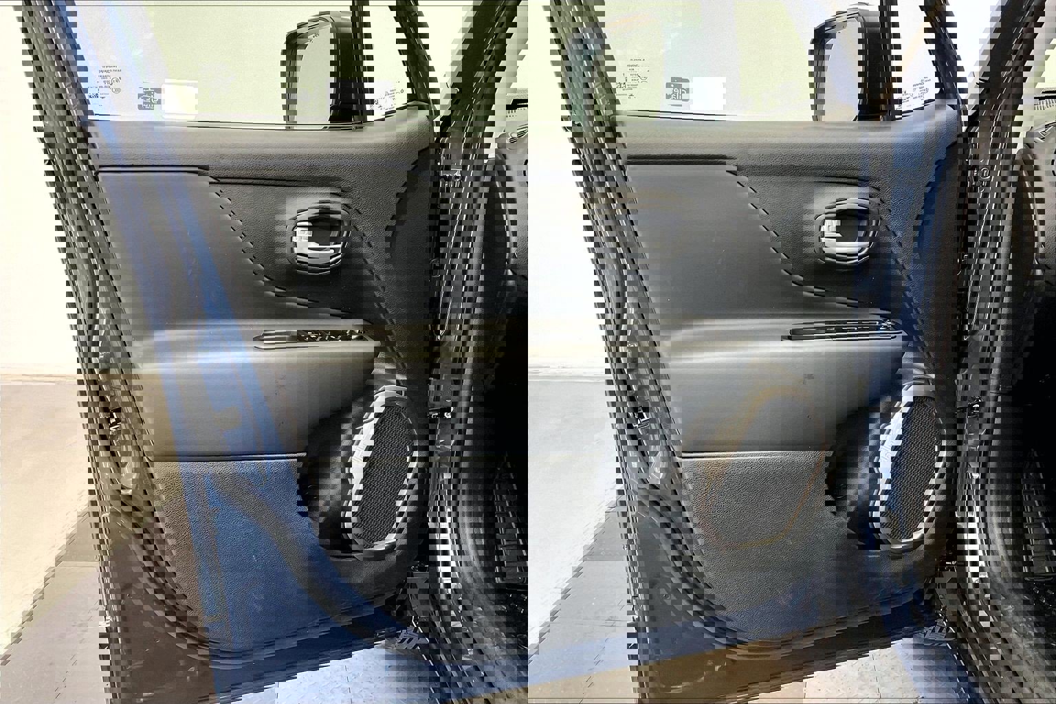 Certified 2023 Jeep Renegade Latitude image 25