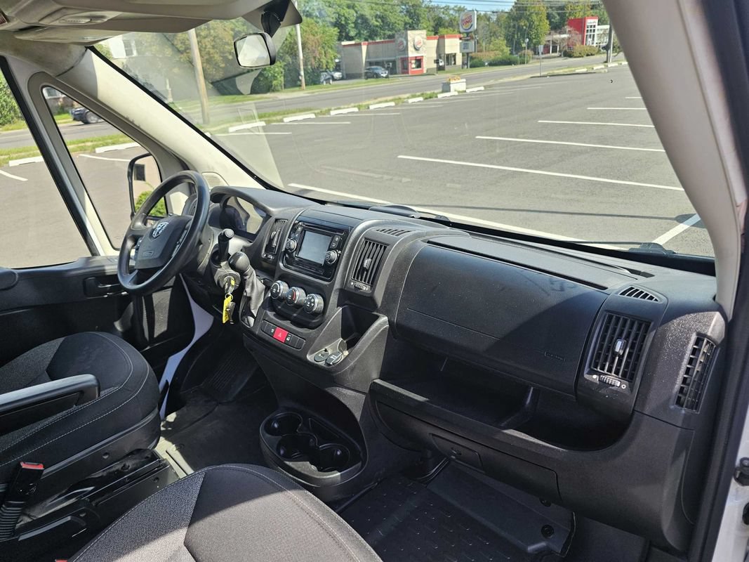 Used 2016 RAM ProMaster 2500 w/ Interior Convenience Group FWD image 10