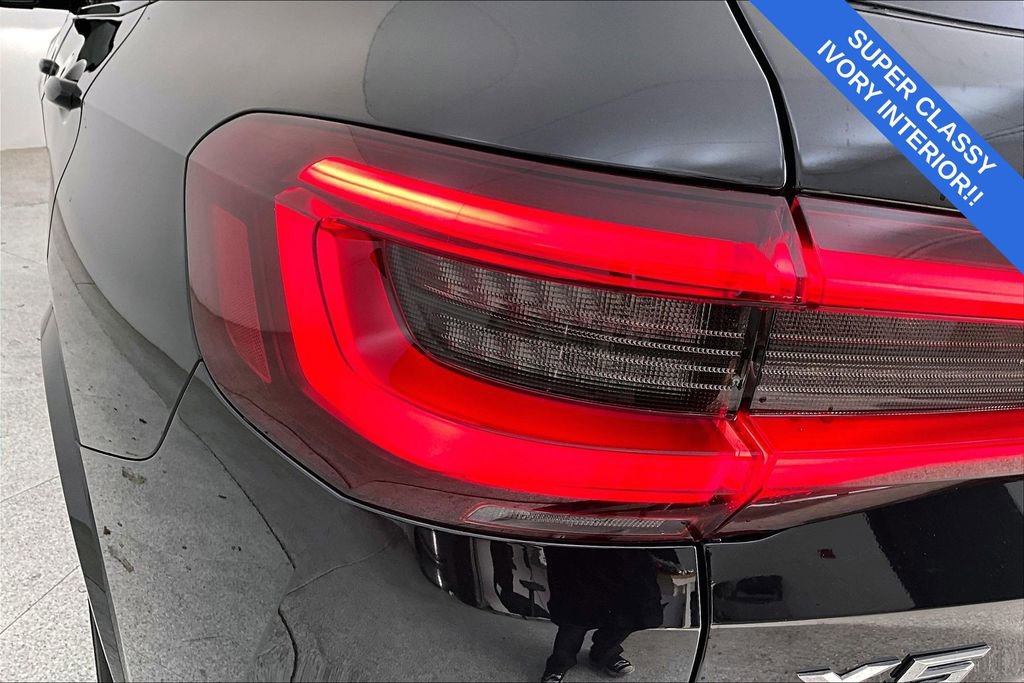 Used 2023 BMW X5 xDrive40i w/ M Sport Package image 40