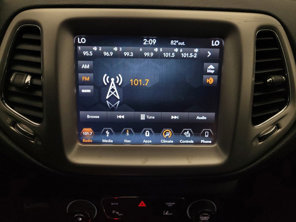 Used 2019 Jeep Compass High Altitude FWD image 25