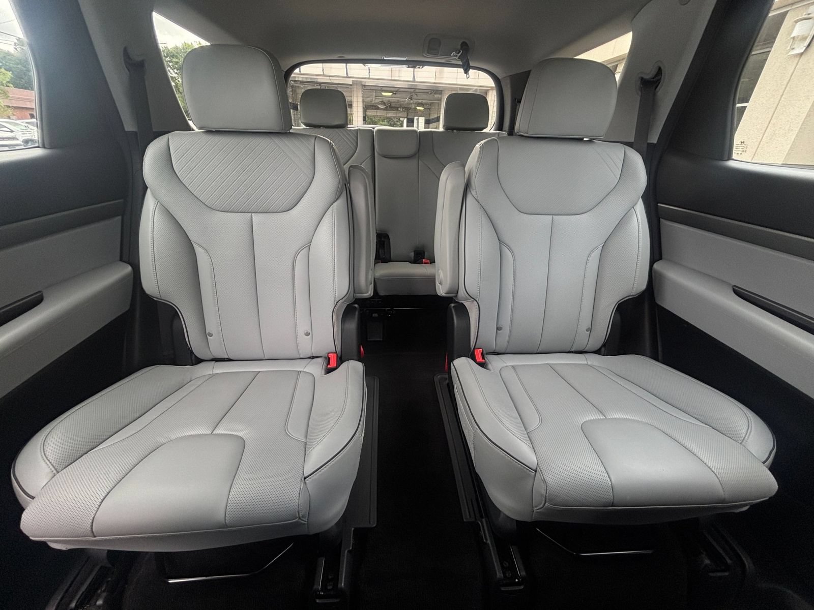 Used 2025 Hyundai Palisade SEL AWD/4WD image 41