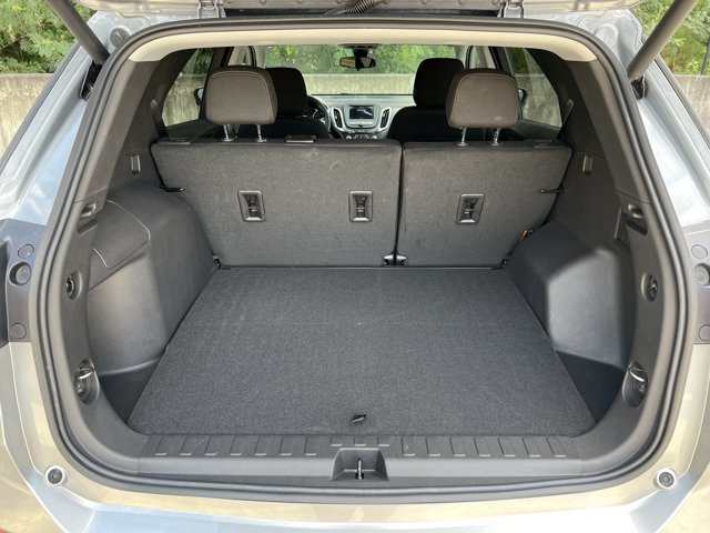 Used 2024 Chevrolet Equinox LT FWD image 19